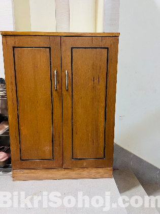 জুতার বক্স